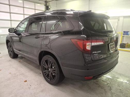 2022 Honda Pilot AWD Black Edition
