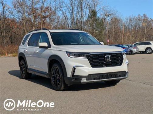 2025 Honda Pilot Touring 8-Passenger