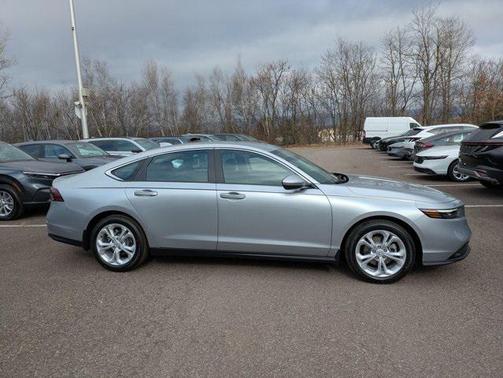 2025 Honda Accord LX 1.5T
