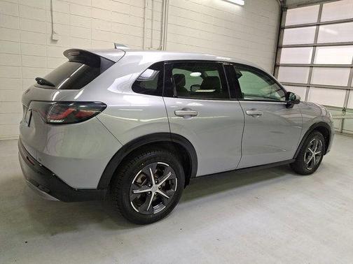 Lunar Silver Metallic 2025 Honda HR-V EX-L