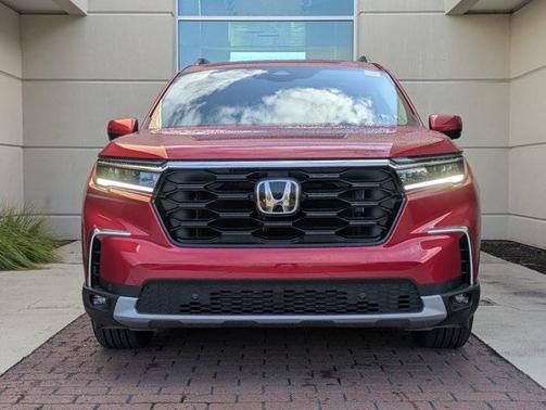 2025 Honda Pilot Touring 8-Passenger