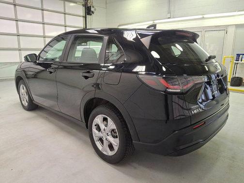 Crystal Black Pearl 2023 Honda HR-V LX