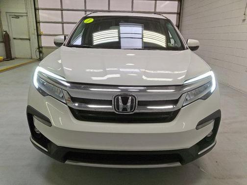 2022 Honda Pilot Touring 8-Passenger
