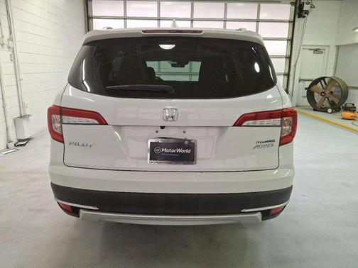 2022 Honda Pilot Touring 8-Passenger