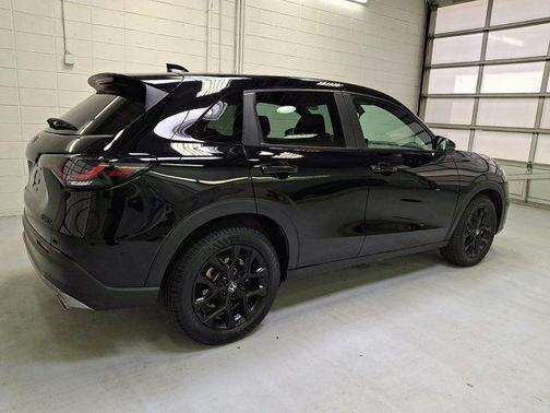 Crystal Black Pearl 2024 Honda HR-V AWD Sport