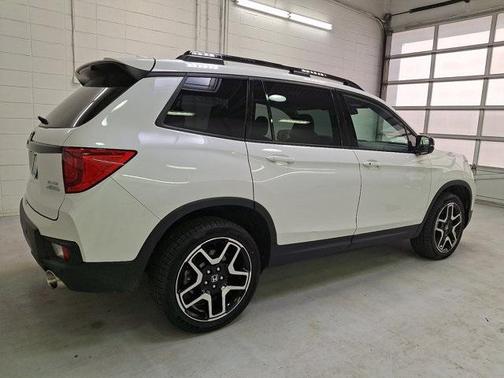 2023 Honda Passport AWD Elite