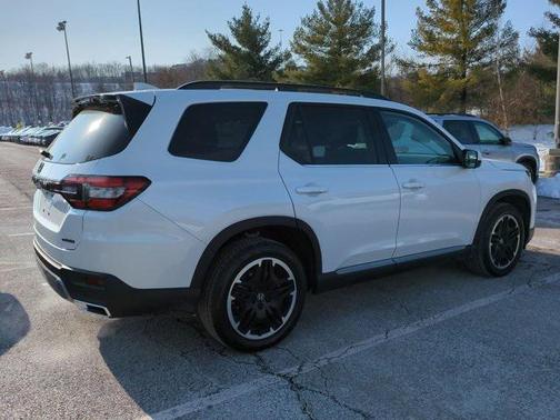 2026 Honda Pilot Touring 8-Passenger