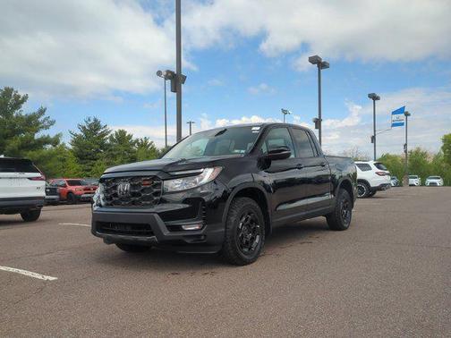 Crystal Black Pearl 2026 Honda Ridgeline TrailSport+