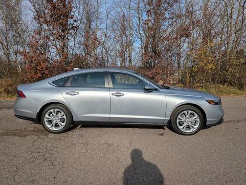 2025 Honda Accord LX 1.5T