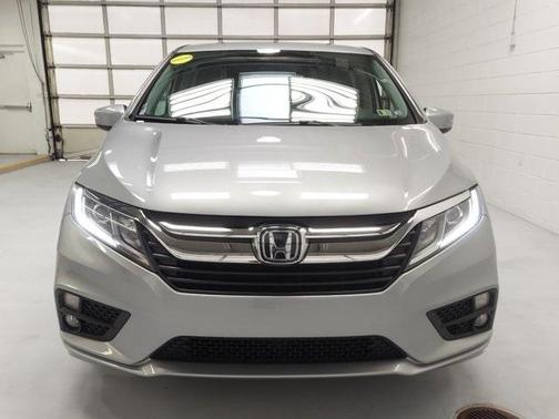 Photo 2 of 31 of 2018 Honda Odyssey EX-L