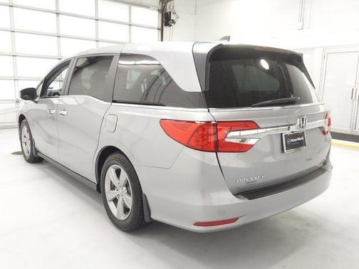 Photo 4 of 31 of 2018 Honda Odyssey EX-L