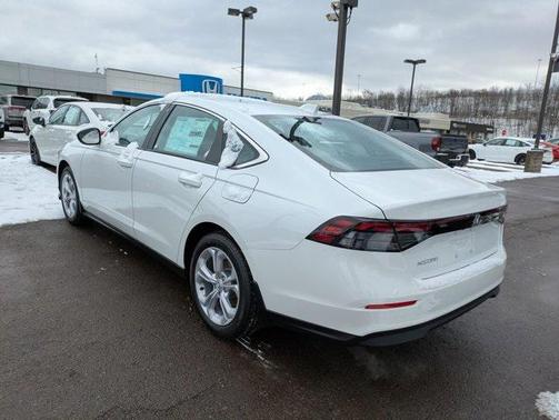 2025 Honda Accord LX 1.5T