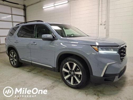 2024 Honda Pilot Touring 8-Passenger