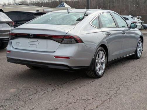 2025 Honda Accord LX 1.5T