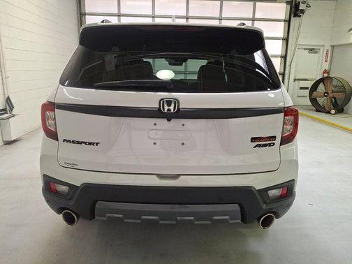 Platinum White Pearl 2023 Honda Passport AWD TrailSport