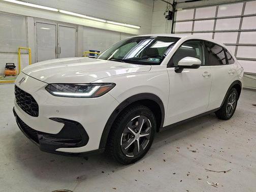 Platinum 2025 Honda HR-V EX-L