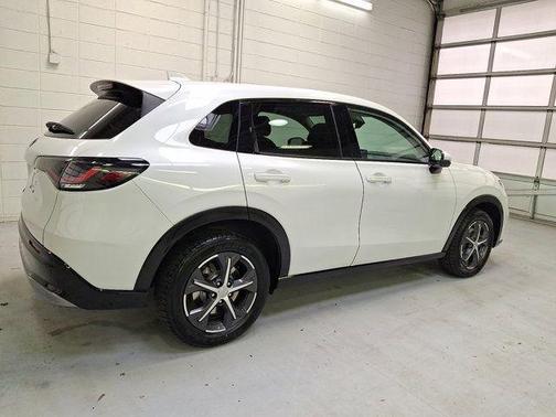 Platinum 2025 Honda HR-V EX-L