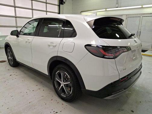 Platinum 2025 Honda HR-V EX-L