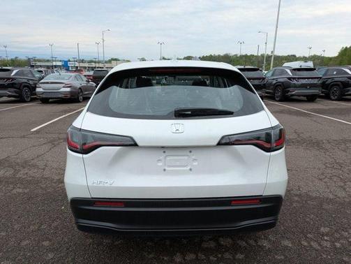 2025 Honda HR-V LX