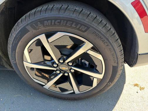 2025 Chevrolet Equinox EV LT