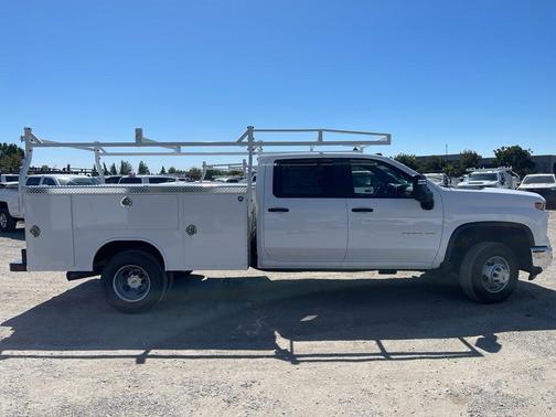 2025 Chevrolet Silverado 3500 WT