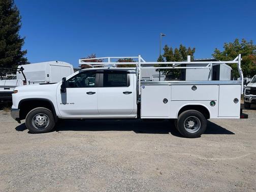 2025 Chevrolet Silverado 3500 WT