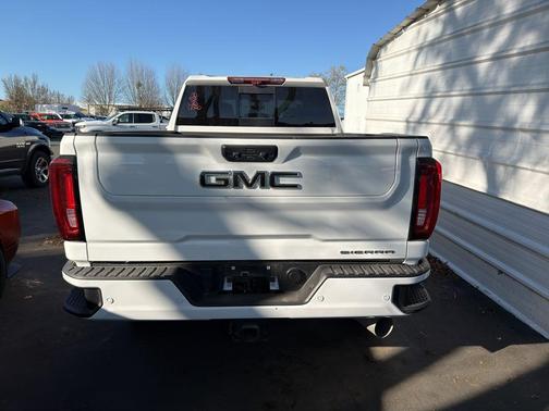 2023 GMC Sierra 2500 Denali
