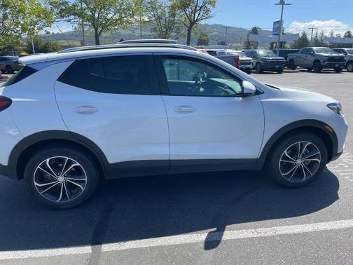 2022 Buick Encore GX Select