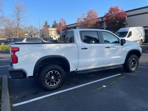 2025 Chevrolet Silverado 1500 ZR2