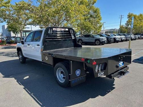2025 Chevrolet Silverado 3500 WT