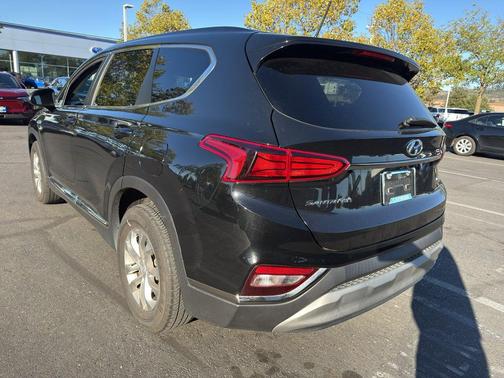 2019 Hyundai SANTA FE SE 2.4