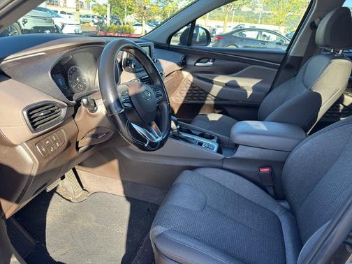 2019 Hyundai SANTA FE SE 2.4