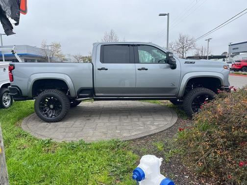 2026 Chevrolet Silverado 2500 LTZ