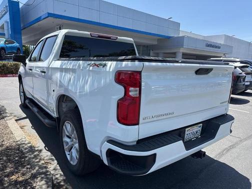 2022 Chevrolet Silverado 1500 Custom