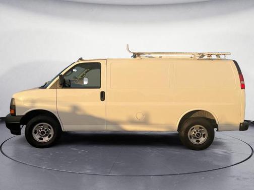 2023 GMC Savana 2500 Work Van