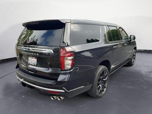 2023 Chevrolet Suburban 4WD High Country