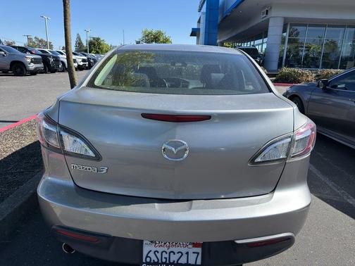 Liquid Silver Metallic 2011 Mazda Mazda3 i Touring
