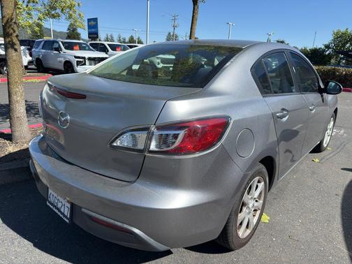 Liquid Silver Metallic 2011 Mazda Mazda3 i Touring