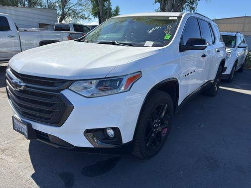 Summit White 2021 Chevrolet Traverse Premier