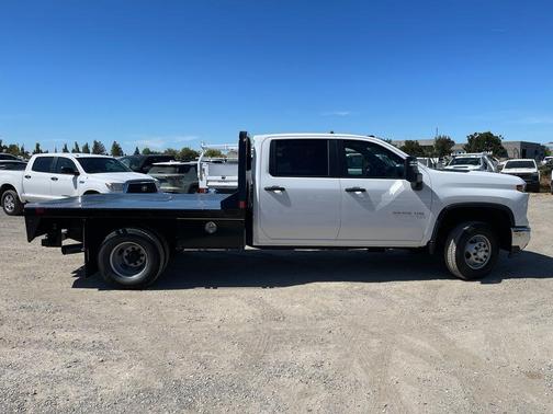 2025 Chevrolet Silverado 3500 WT