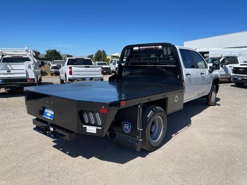 2025 Chevrolet Silverado 3500 WT