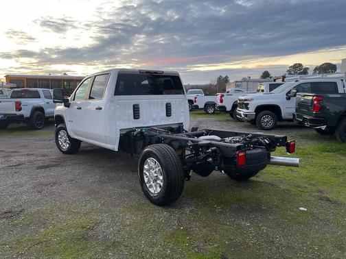 2026 Chevrolet Silverado 3500 WT