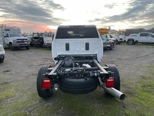 2026 Chevrolet Silverado 3500 WT