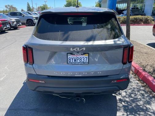 2022 Kia Sorento LX