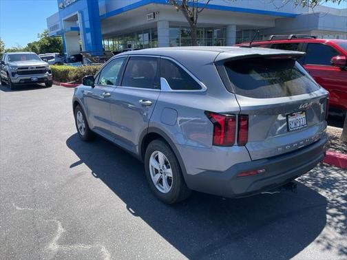 2022 Kia Sorento LX