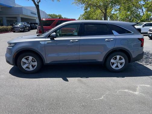 2022 Kia Sorento LX