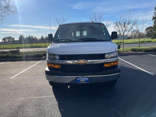 2024 Chevrolet Express 2500 RWD 2500 Regular Wheelbase WT