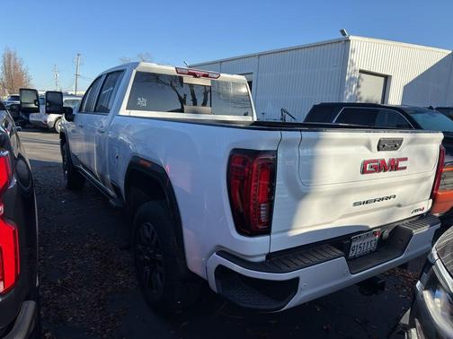 2023 GMC Sierra 2500 AT4