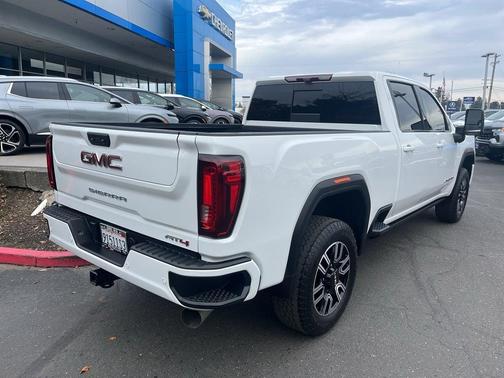 2023 GMC Sierra 2500 AT4