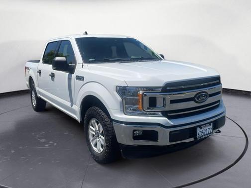 Oxford White 2019 Ford F-150 XLT